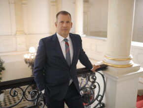 Üzent az Opus vezérigazgatója a befektetőknek a nagy árfolyamesés után